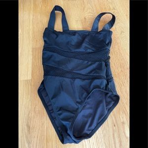 Carmen Marc Valvo Black Mesh Panel One Piece Swimsuit  size 6